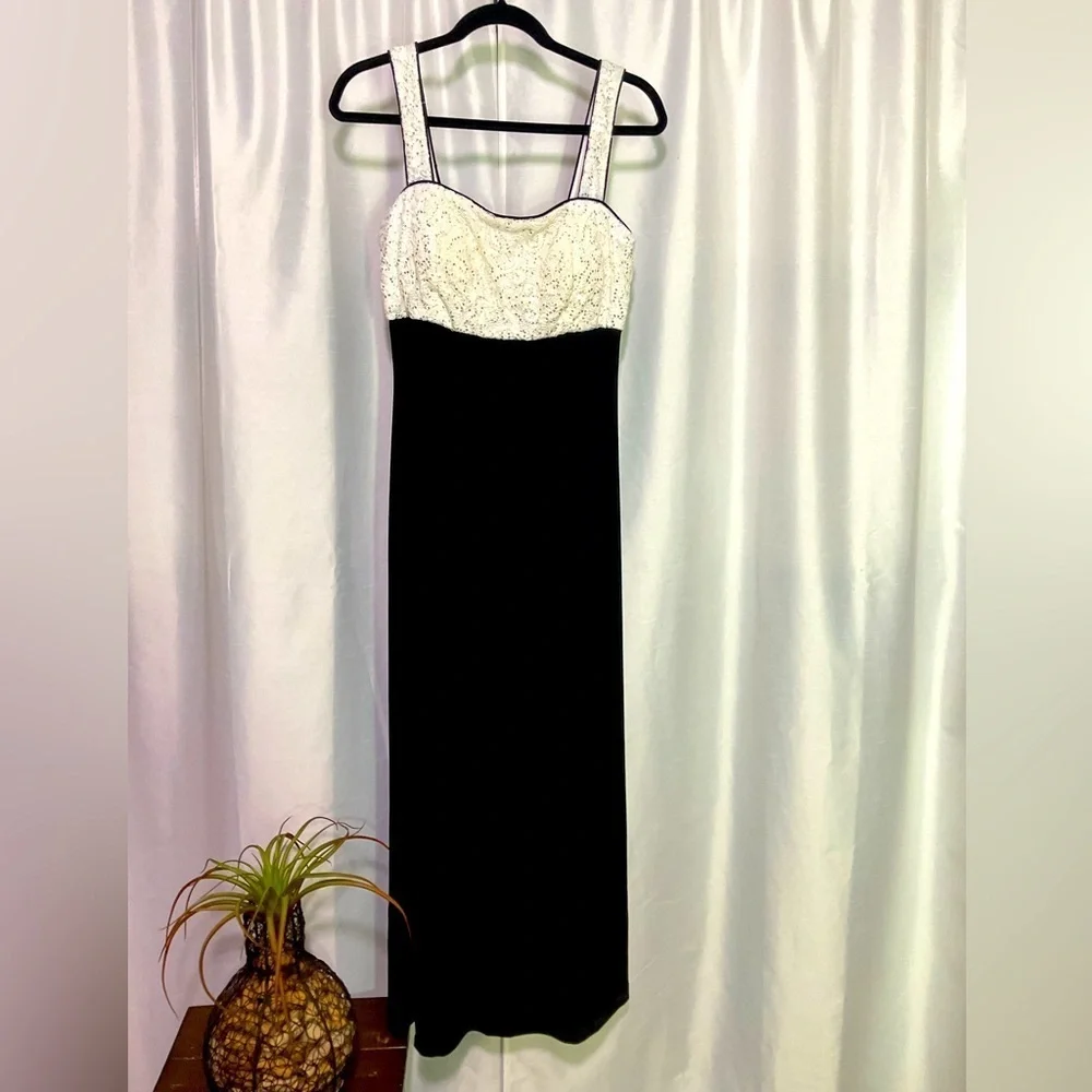R & M Richard’s Long Formal Bolero Lace Jacket & Dress ( Pre Loved Condition )